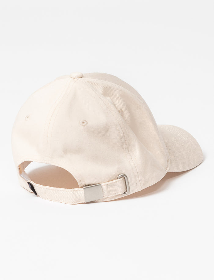 Casquette avec broderie