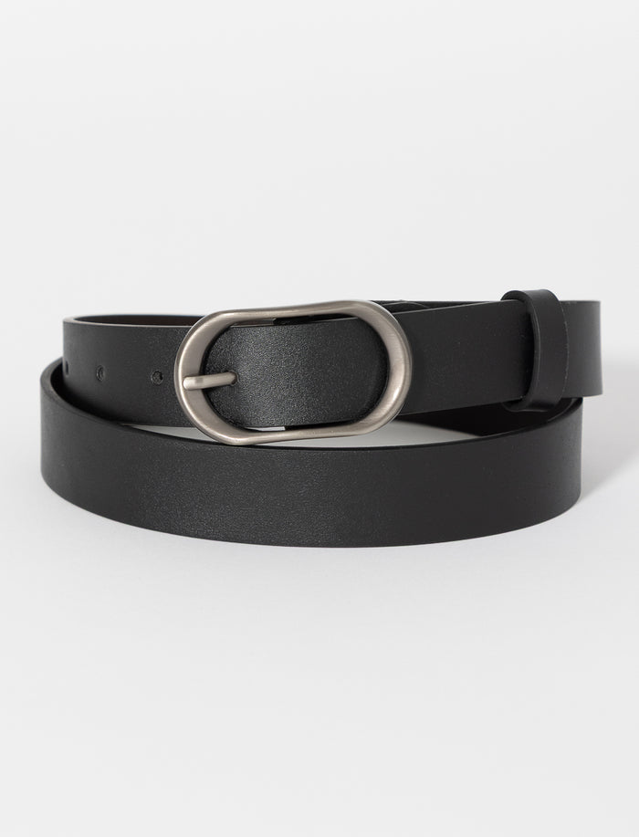 Ceinture en faux cuir à boucle ovale