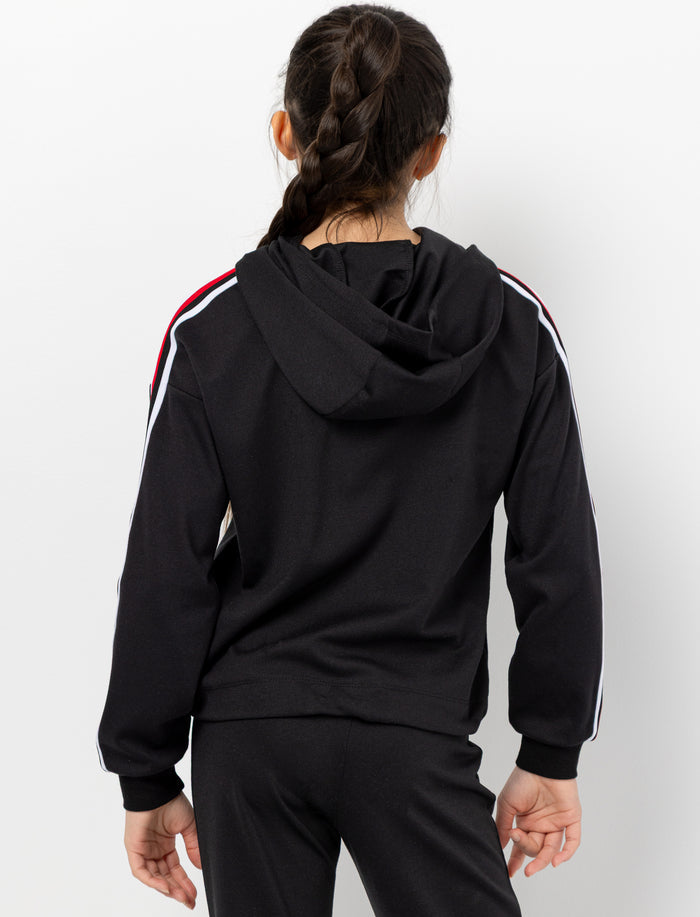 Chandail à capuchon avec bandes athlétiques