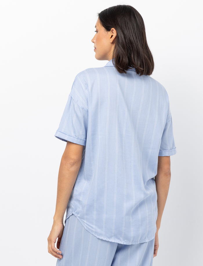 Chemise de nuit rayée à manches courtes