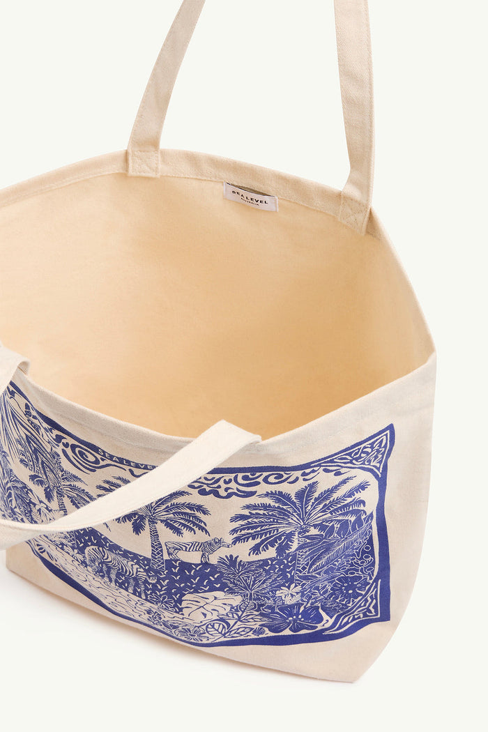 Jungle Beach Tote Bag in | Sea Level Australia