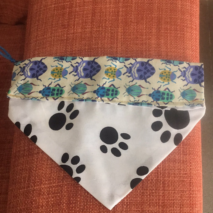 Reversible Dog Bandana-Insects'/Paws - XS