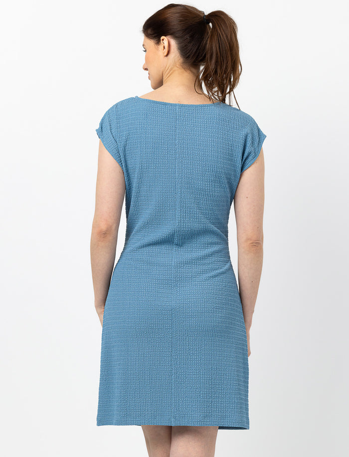 Robe ajustée en tissu texturé