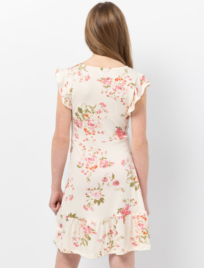 Robe fleurie avec manches à volants