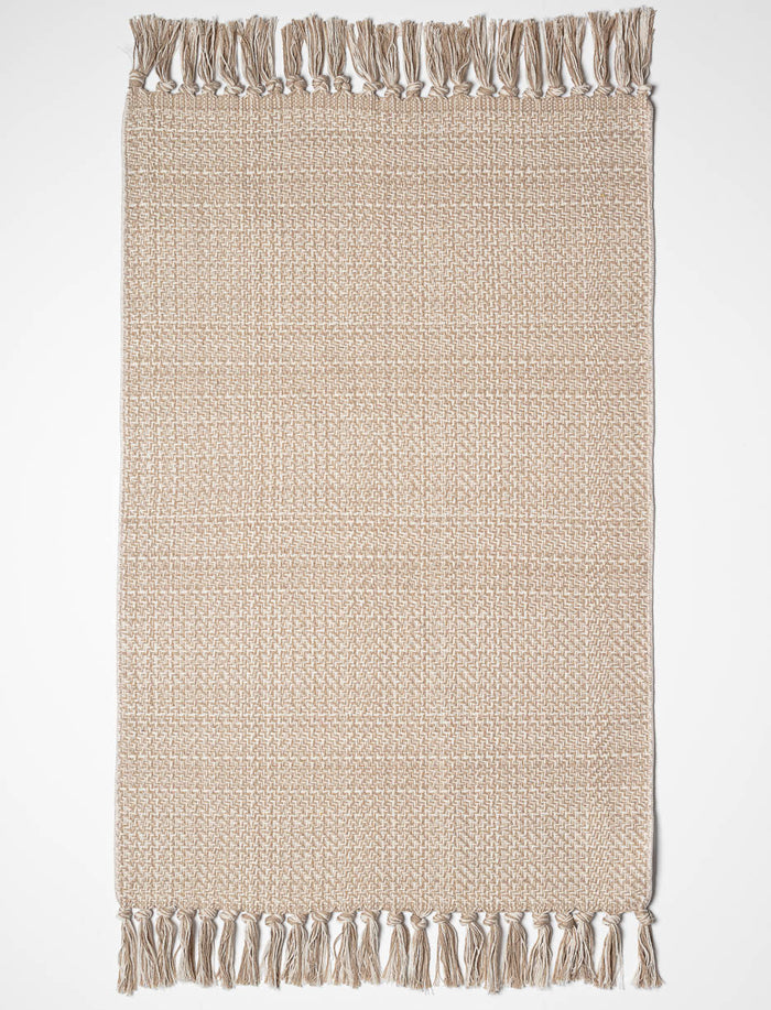 Tapis tissé à franges