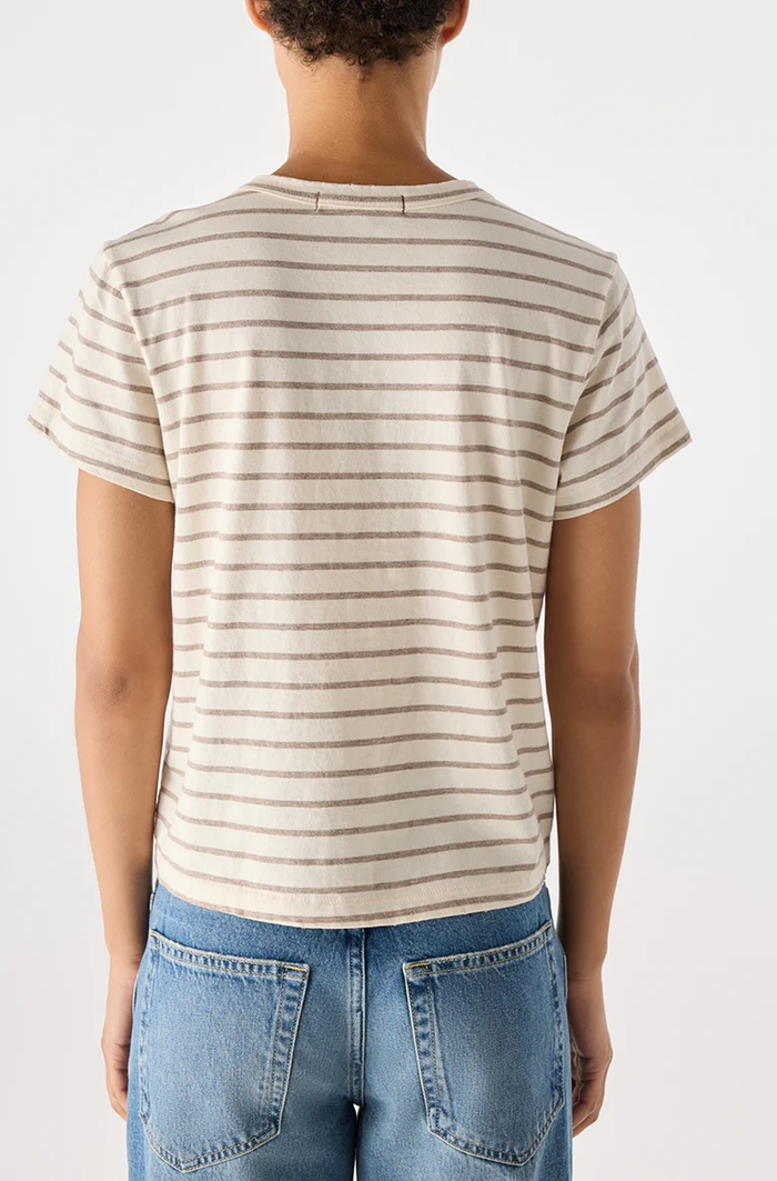 Amo Lovey Tee
