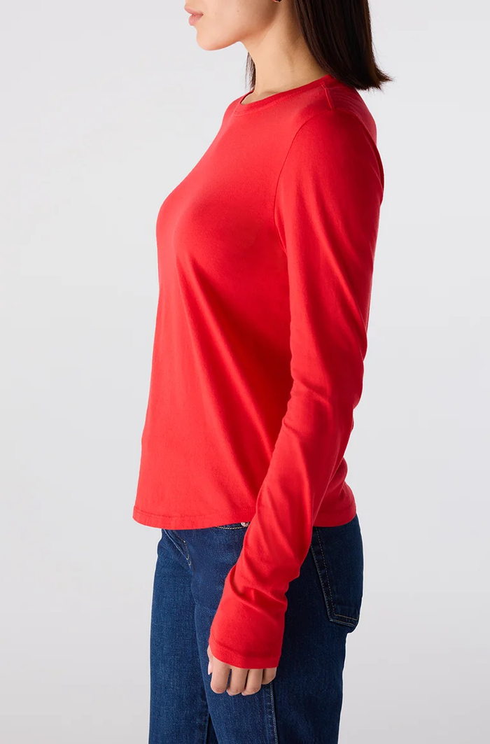 Amo Quinn Long Sleeve Tee
