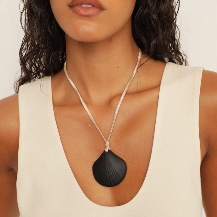 ASTER NECKLACE