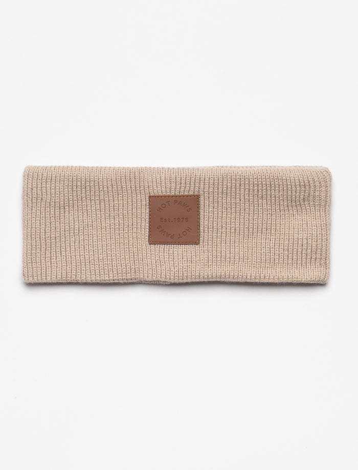 Bandeau tricoté avec écusson en cuir