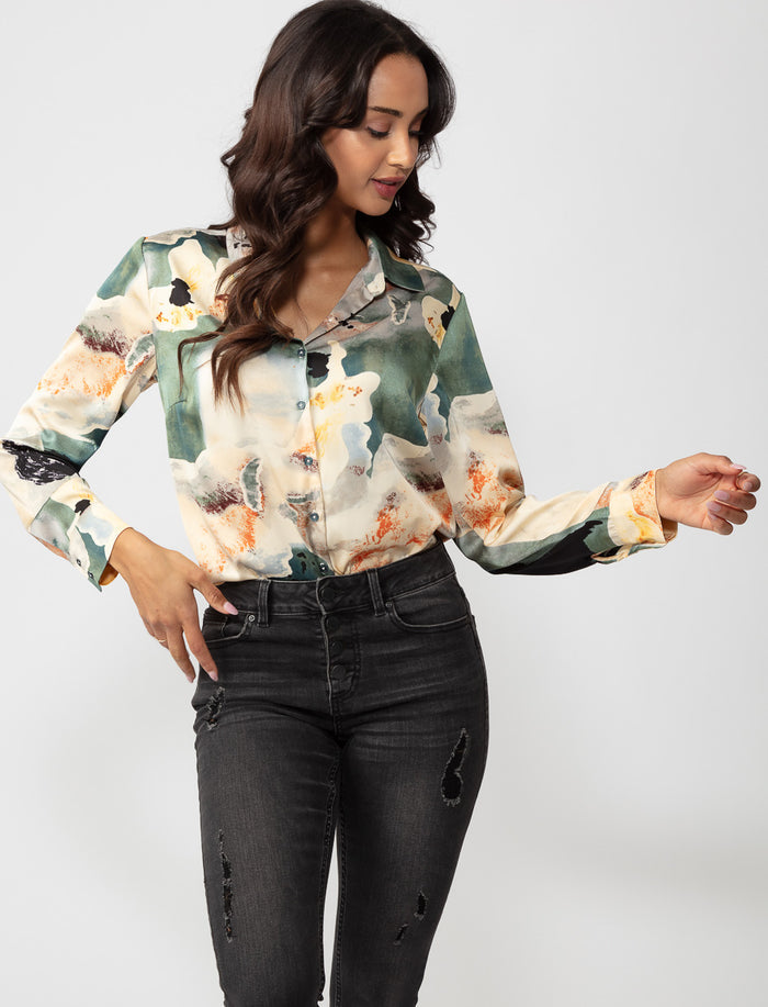 Blouse satinée à manches longues