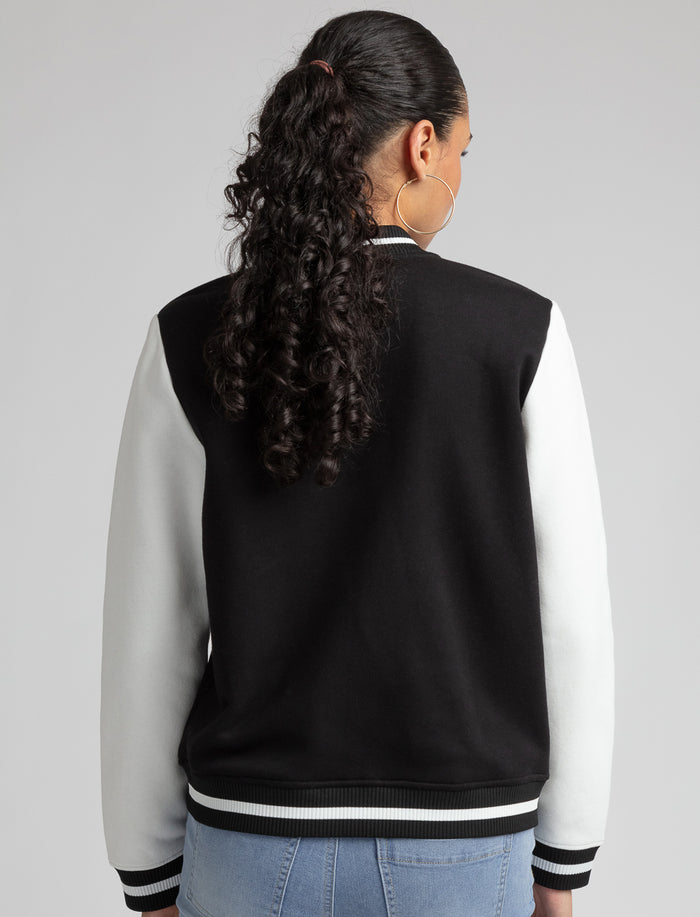 Blouson universitaire à écusson