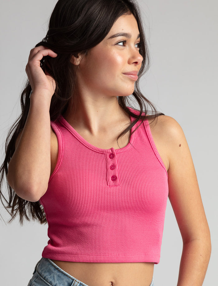 Camisole côtelée courte à boutons
