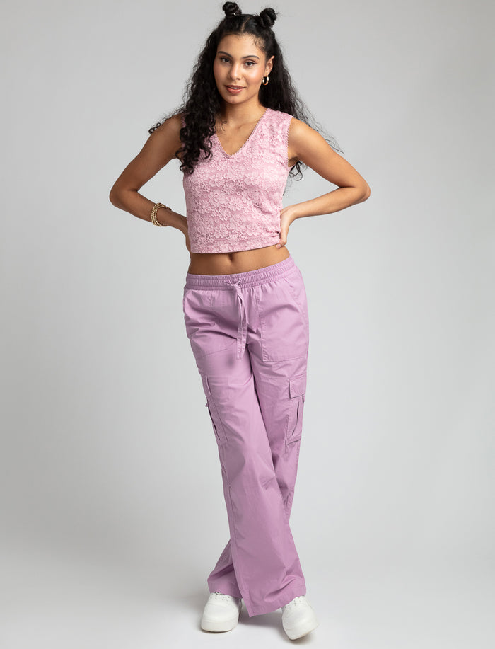 Camisole courte à dentelle
