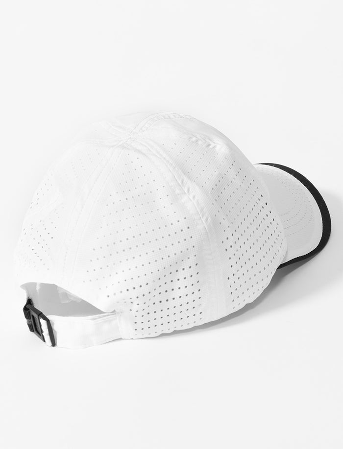 Casquette ajourée