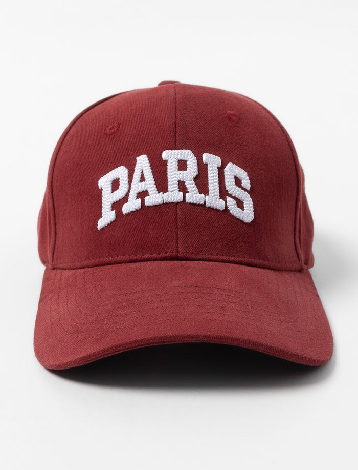 Casquette avec broderie