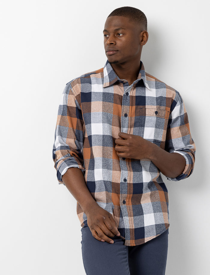 Chemise à carreaux en flanelle et poche