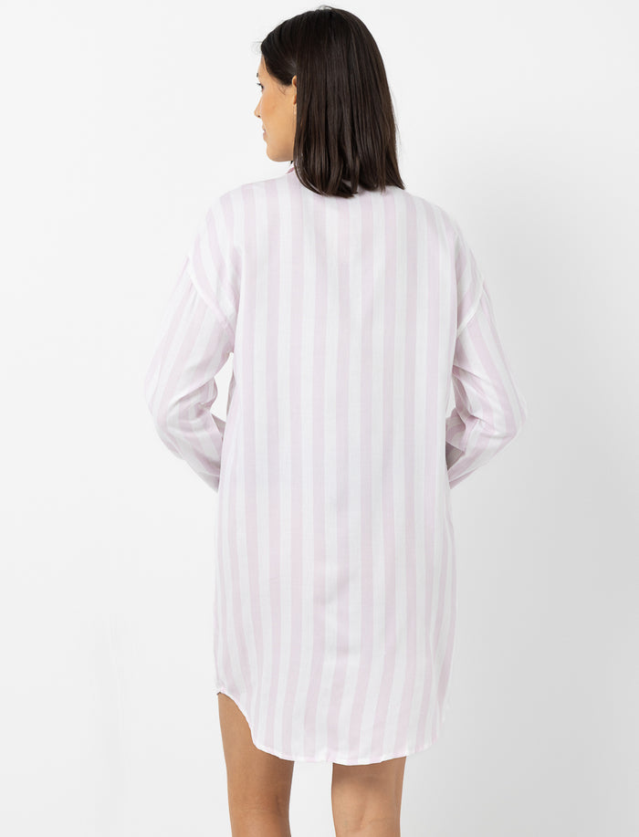 Chemise de nuit rayée à poche