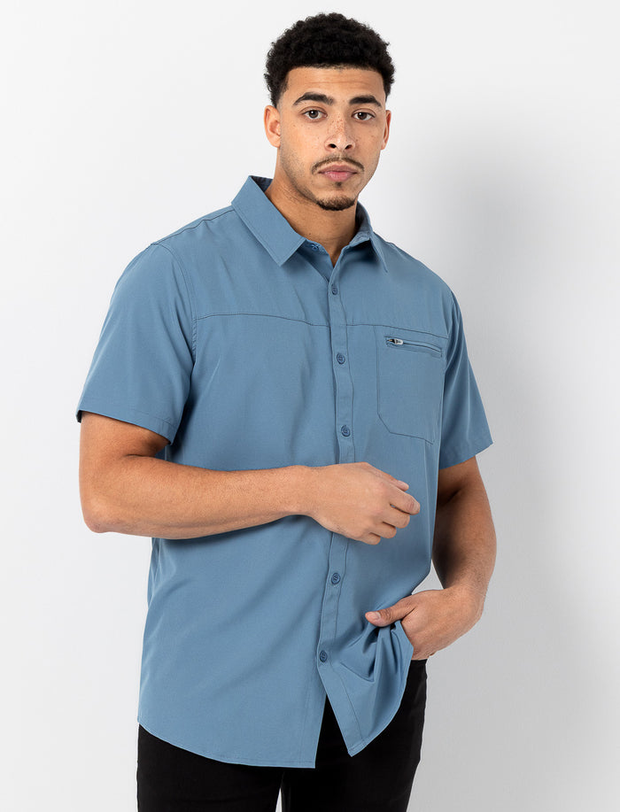 Chemise uni essentielle
