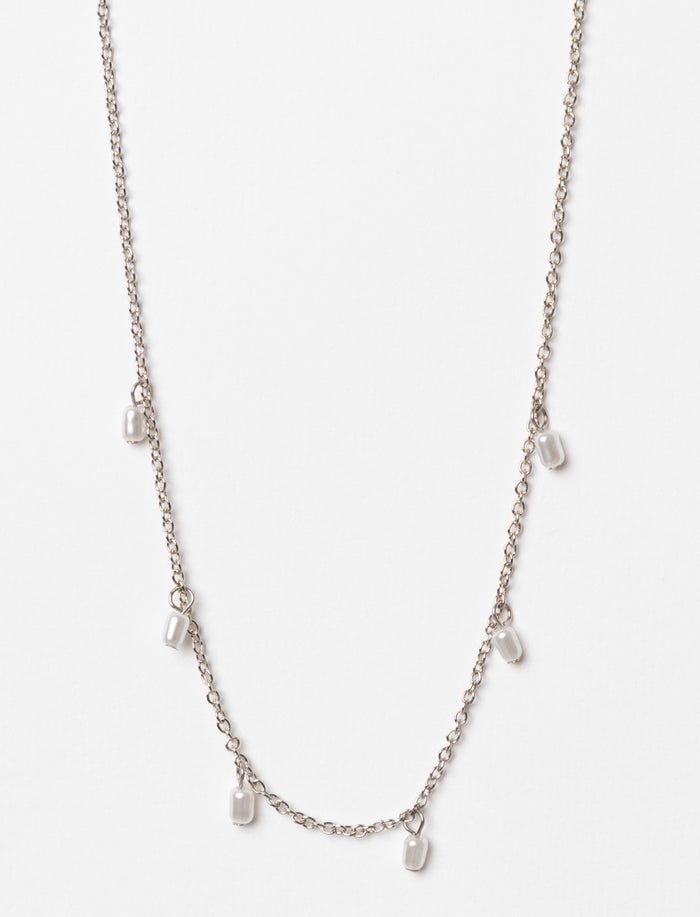 Collier à pendentifs perles