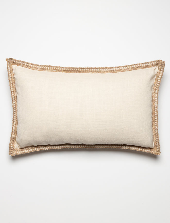 Coussin à bordures contrastantes