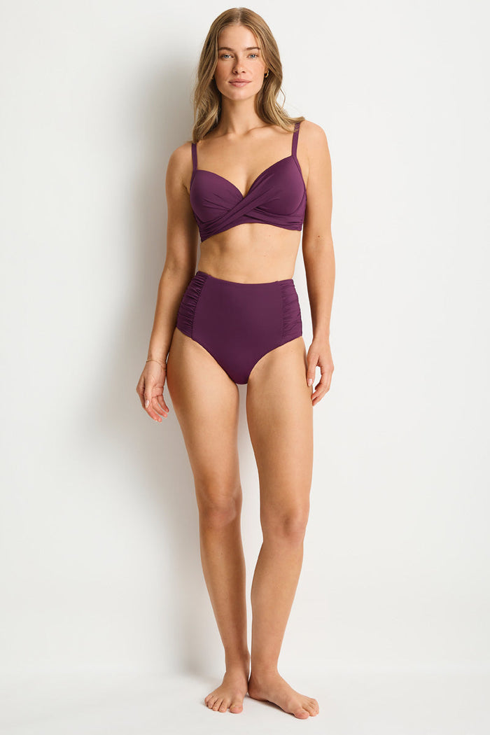 Essentials Edit Cross Front Moulded Cup Bra