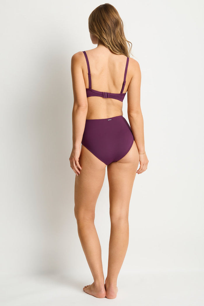 Essentials Edit Cross Front Moulded Cup Bra