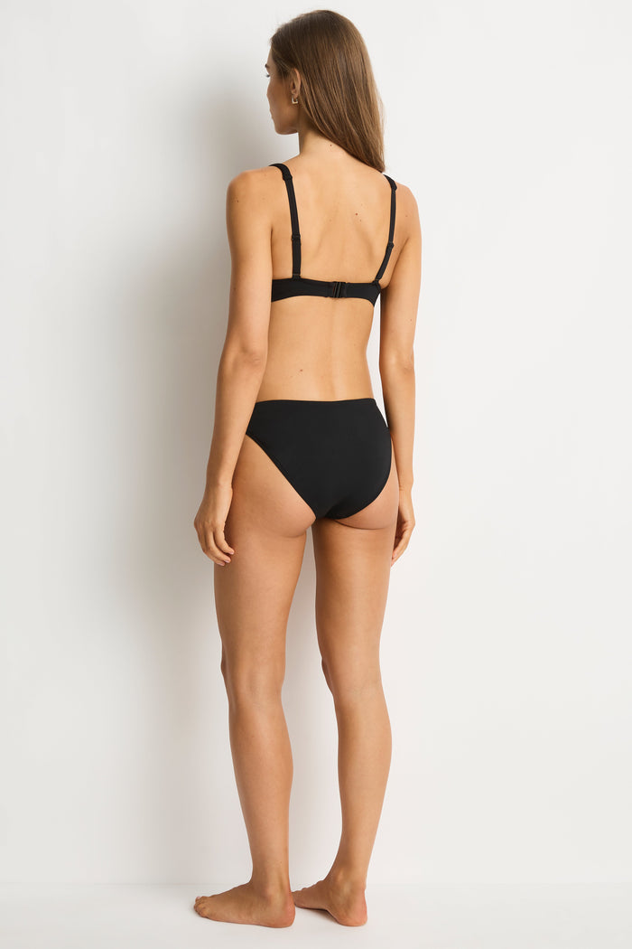 Essentials Edit Sporty Mid Pant