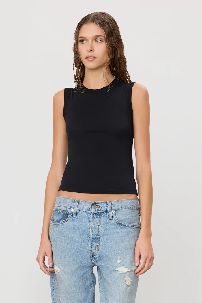 Éterne Fitted Muscle Tank