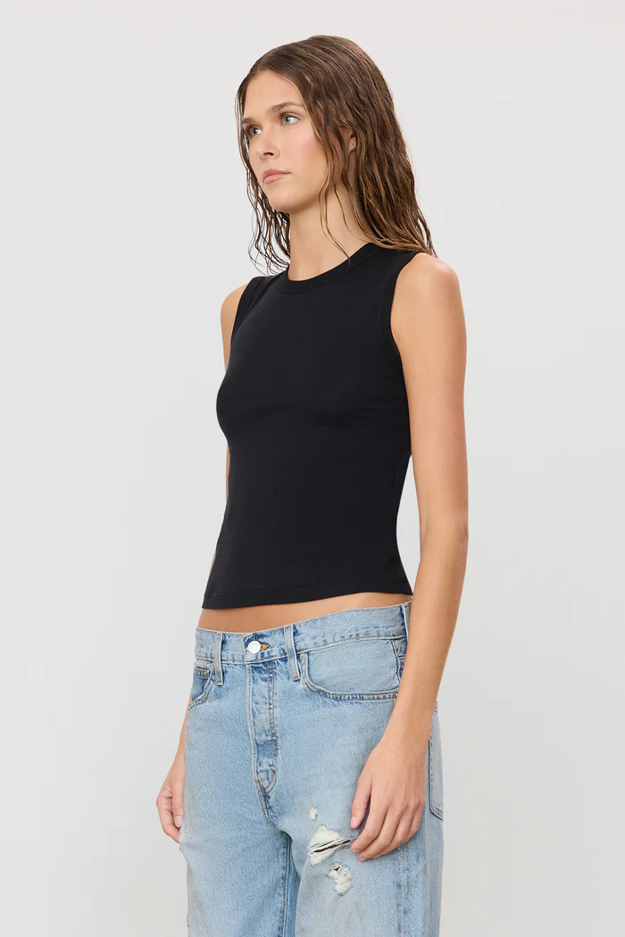 Éterne Fitted Muscle Tank