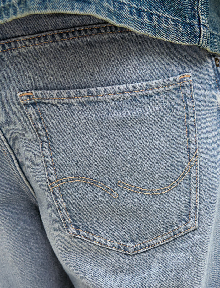 Jean jambes larges à taille régulière