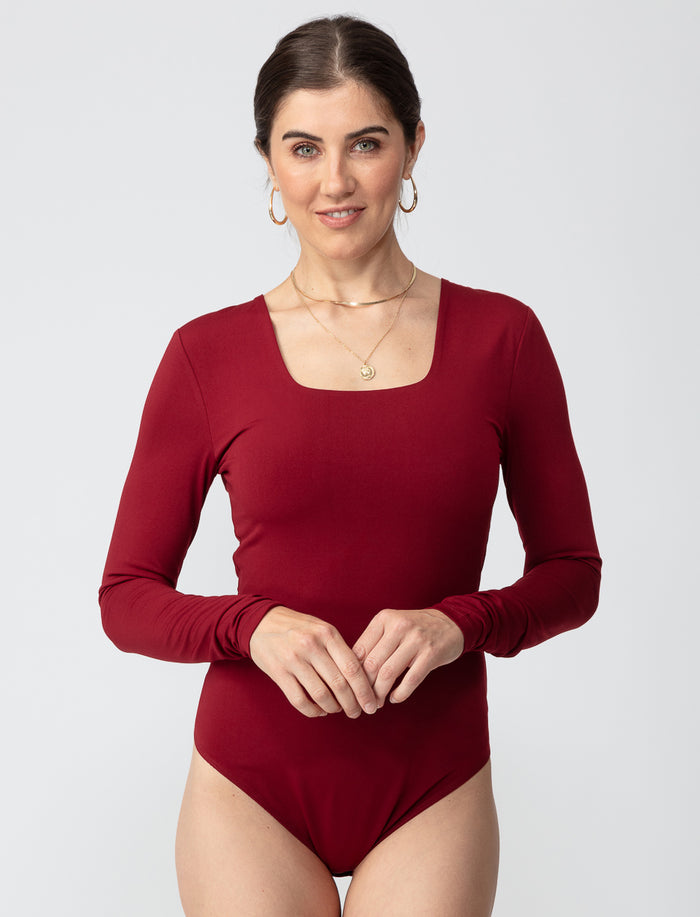Justaucorps à encolure carrée