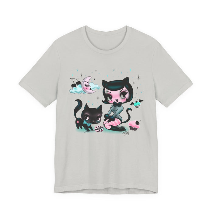 Kitten Doll with Cupcakes • Unisex Tee