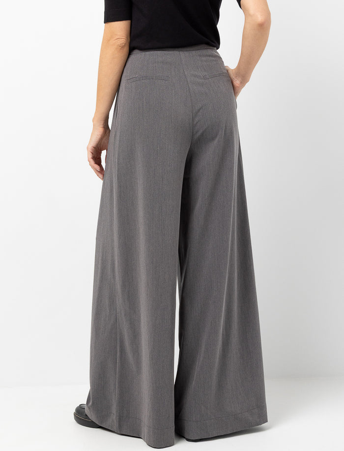 Pantalon à plis jambes large
