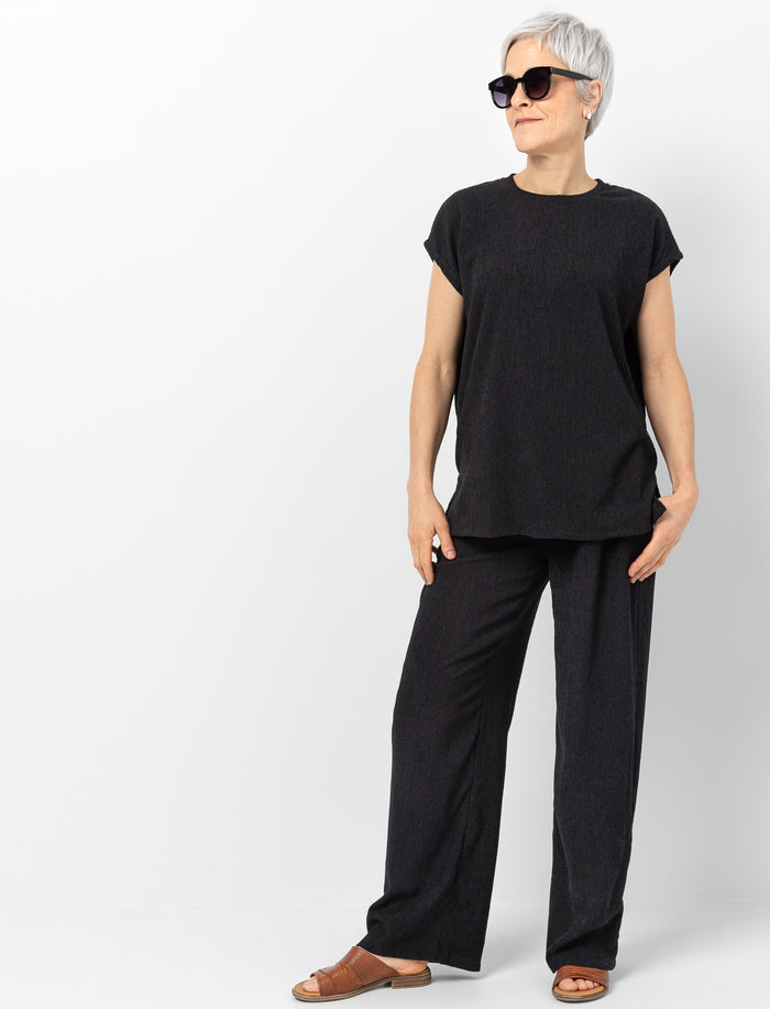 Pantalon texturé à jambes larges