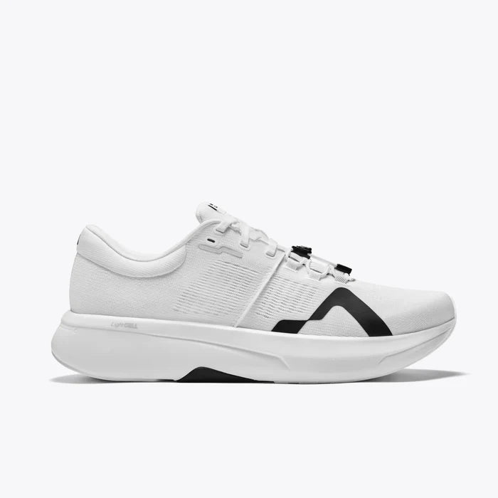 8 / White/White