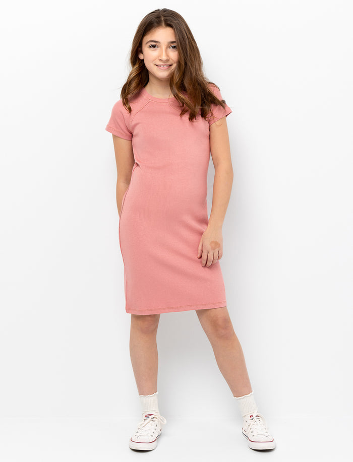 Robe à manches courtes