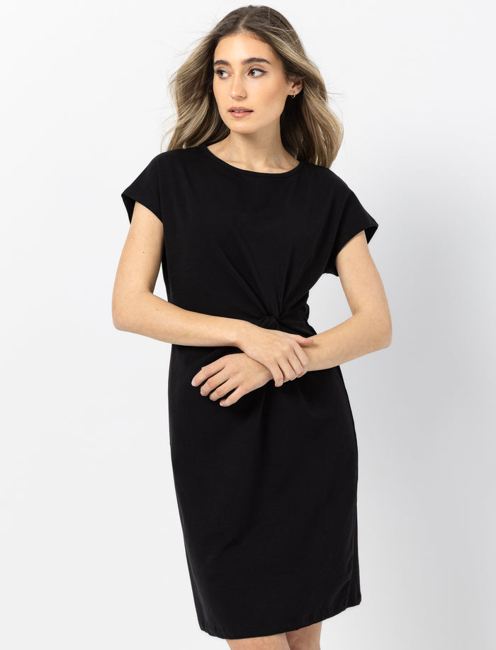 Robe à manches courtes