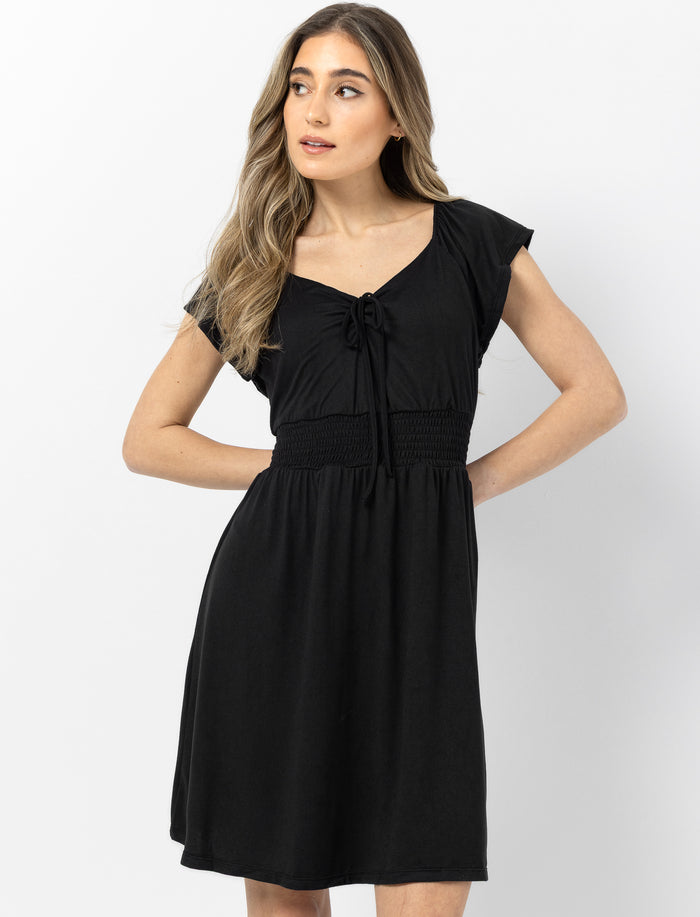 Robe à manches courtes