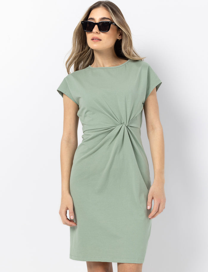 Robe à manches courtes