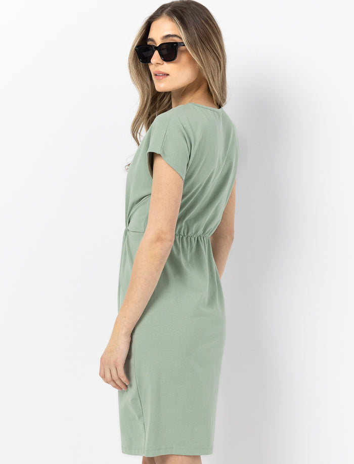 Robe à manches courtes