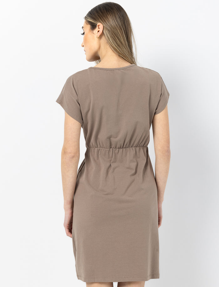 Robe à manches courtes