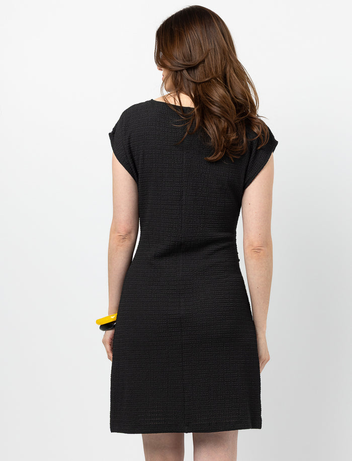 Robe ajustée en tissu texturé