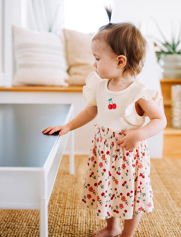 Robe avec manches à volants