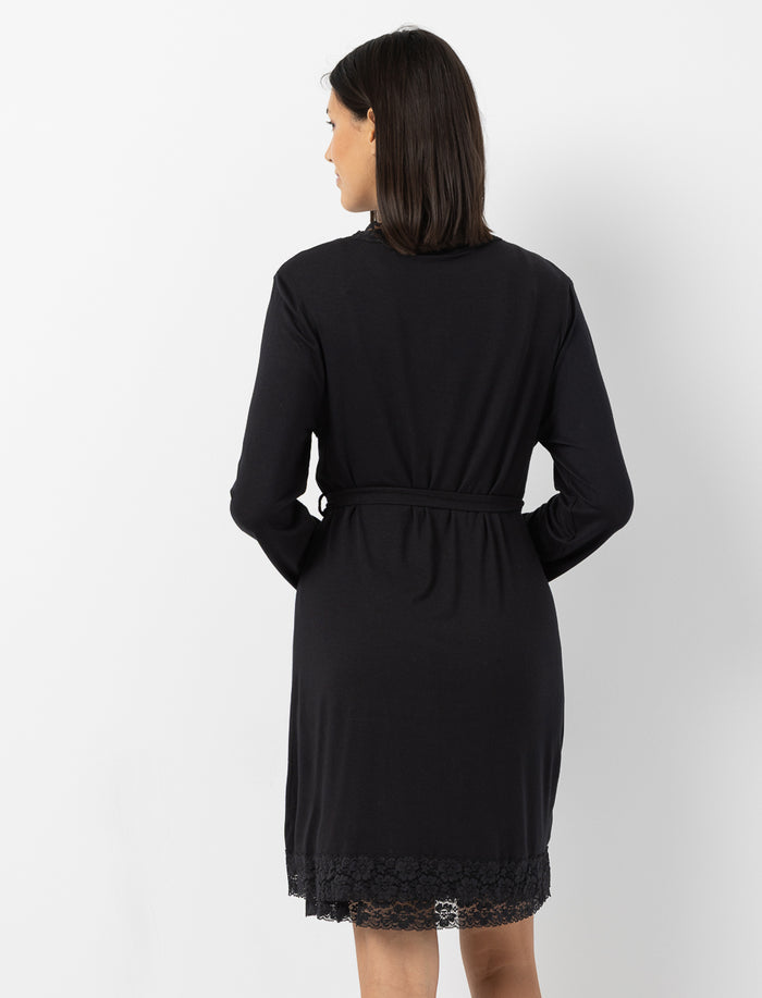 Robe de chambre légère à dentelle