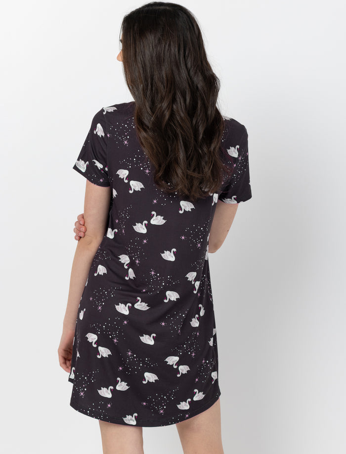 Robe de nuit à motif pour femme
