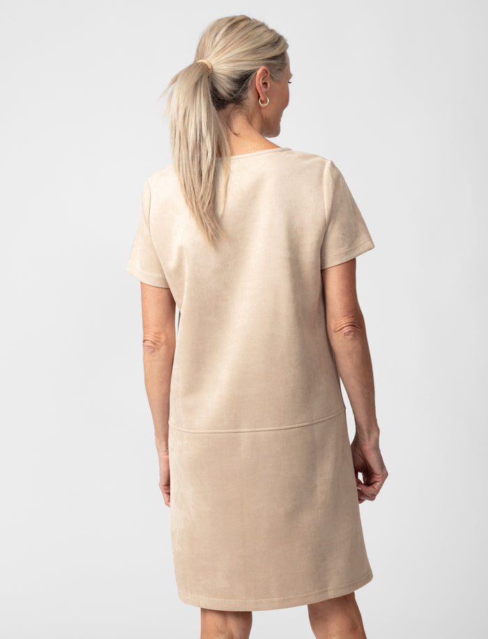 Robe en faux suède à col zippé