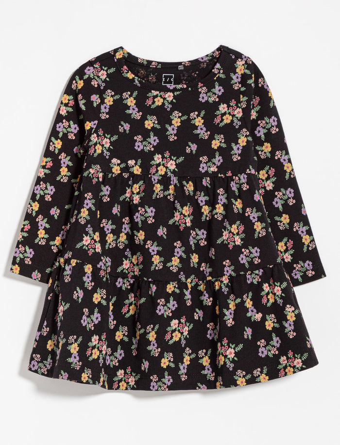 Robe étagée à manches longues
