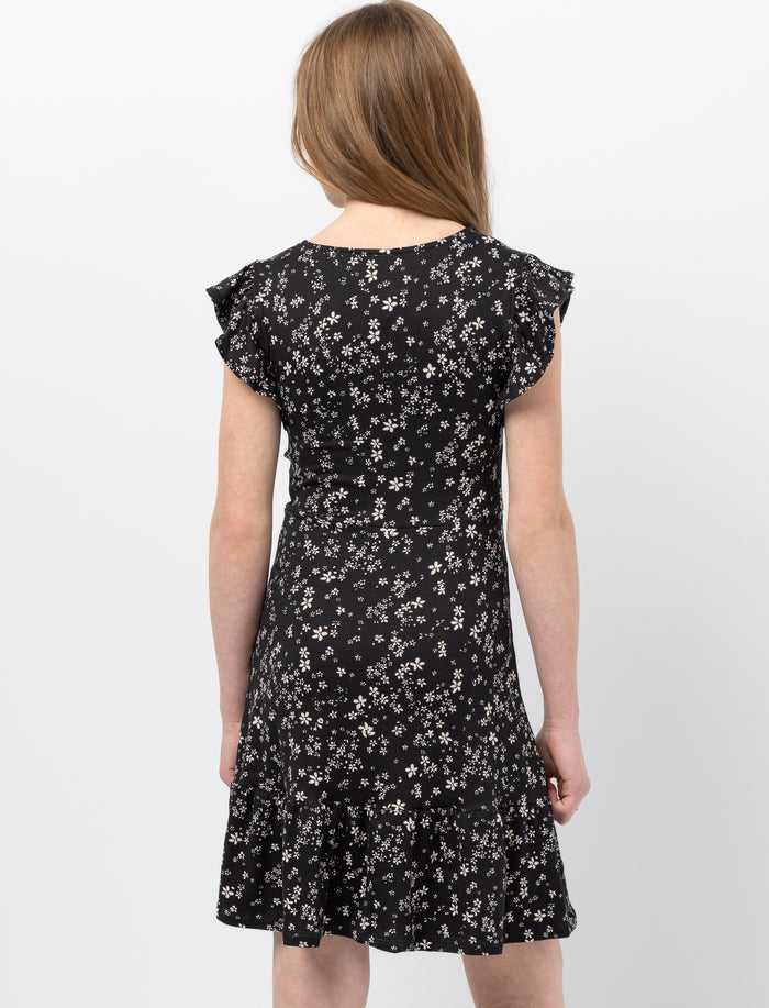 Robe fleurie avec manches à volants