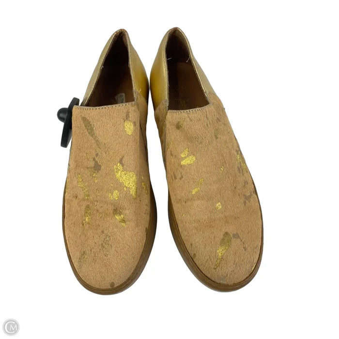 Shoes Flats By Free People In Gold & Tan, Size: 8.5