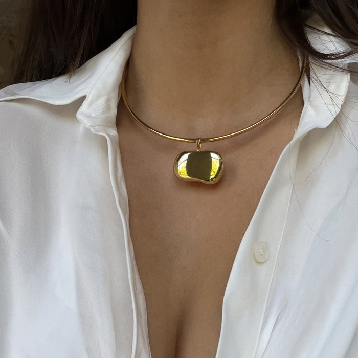 STELLA CHOKER